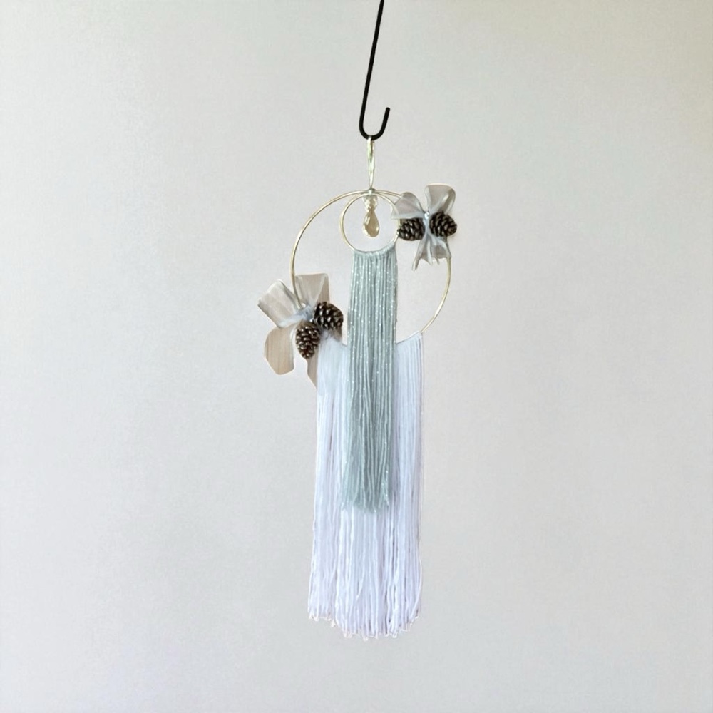 Wall Art Hand Crafted Suncatcher Silver White Gray Chrystal Christmas Pine Cone - Picture 6 of 13